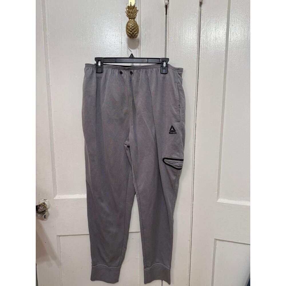 Reebok men’s size large Gray athletic pants